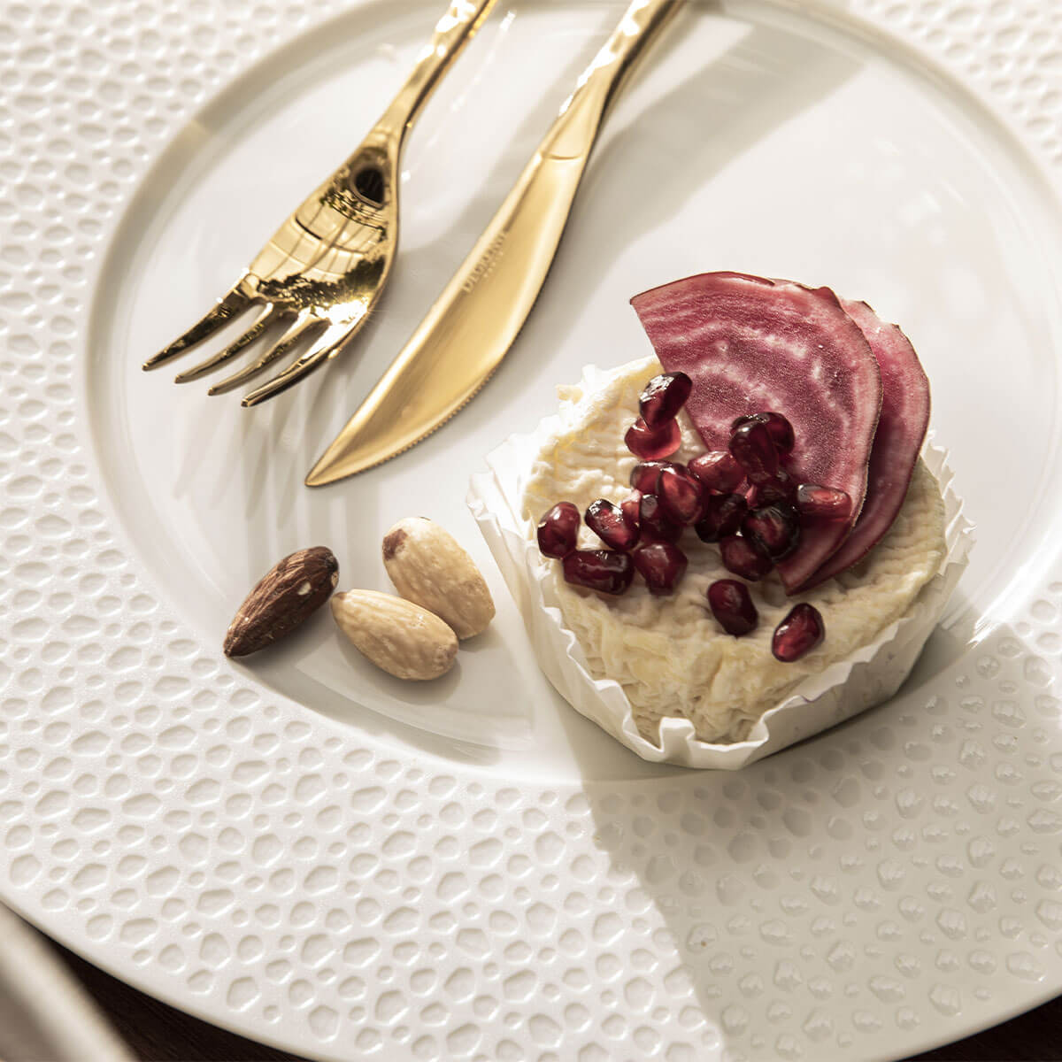 PERLES DE ROSEE BLANCHES Assiette plate ronde 27.9 cm