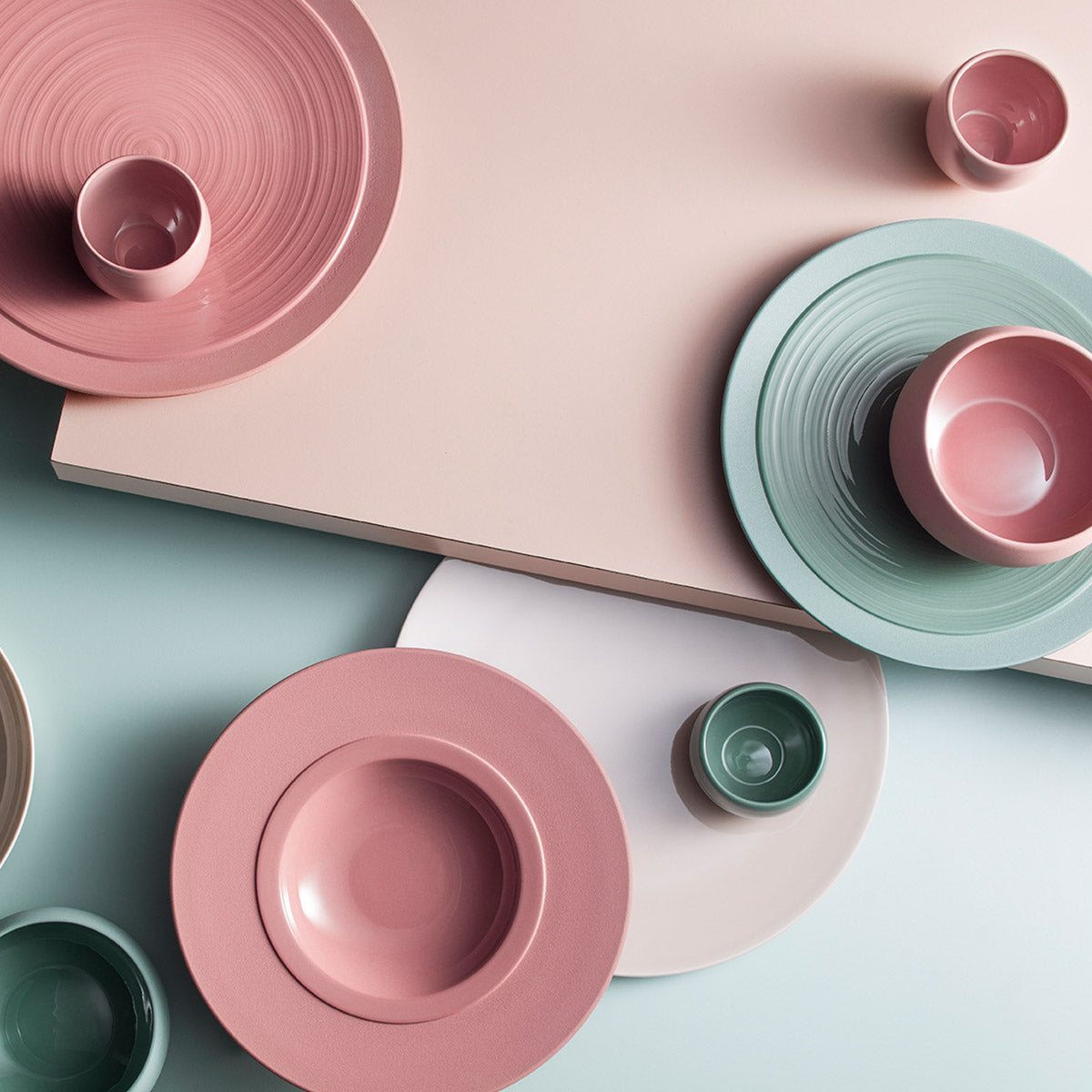 BAHIA ARGILE VERT Assiette de présentation 29 cm