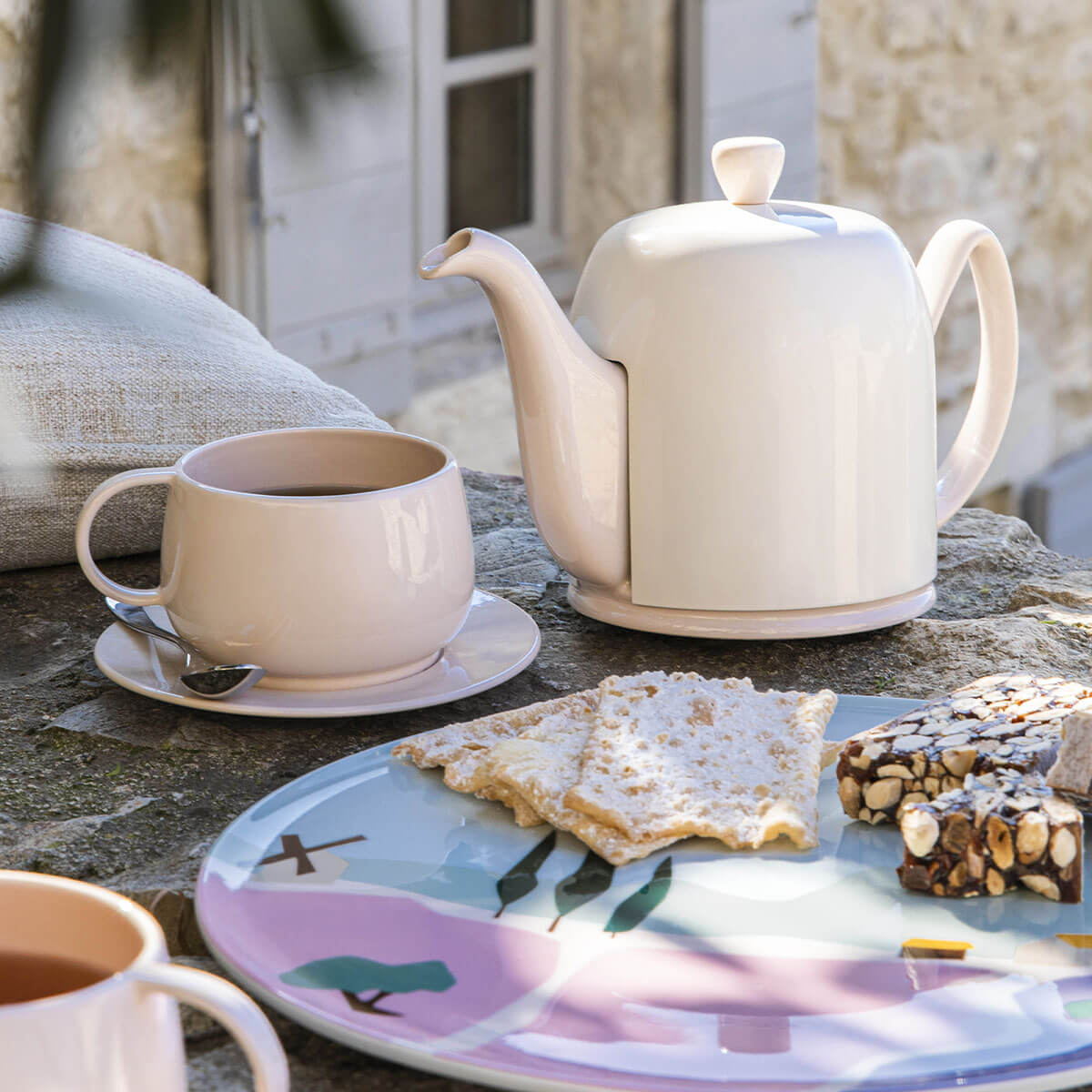 SALAM MONOCHROME Théière 4 tasses cloche rose nude